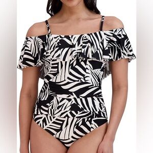NWT BCBGMaxazria Black White Leaf Ruffle Sleeve One Piece Swimsuit Size XLarge